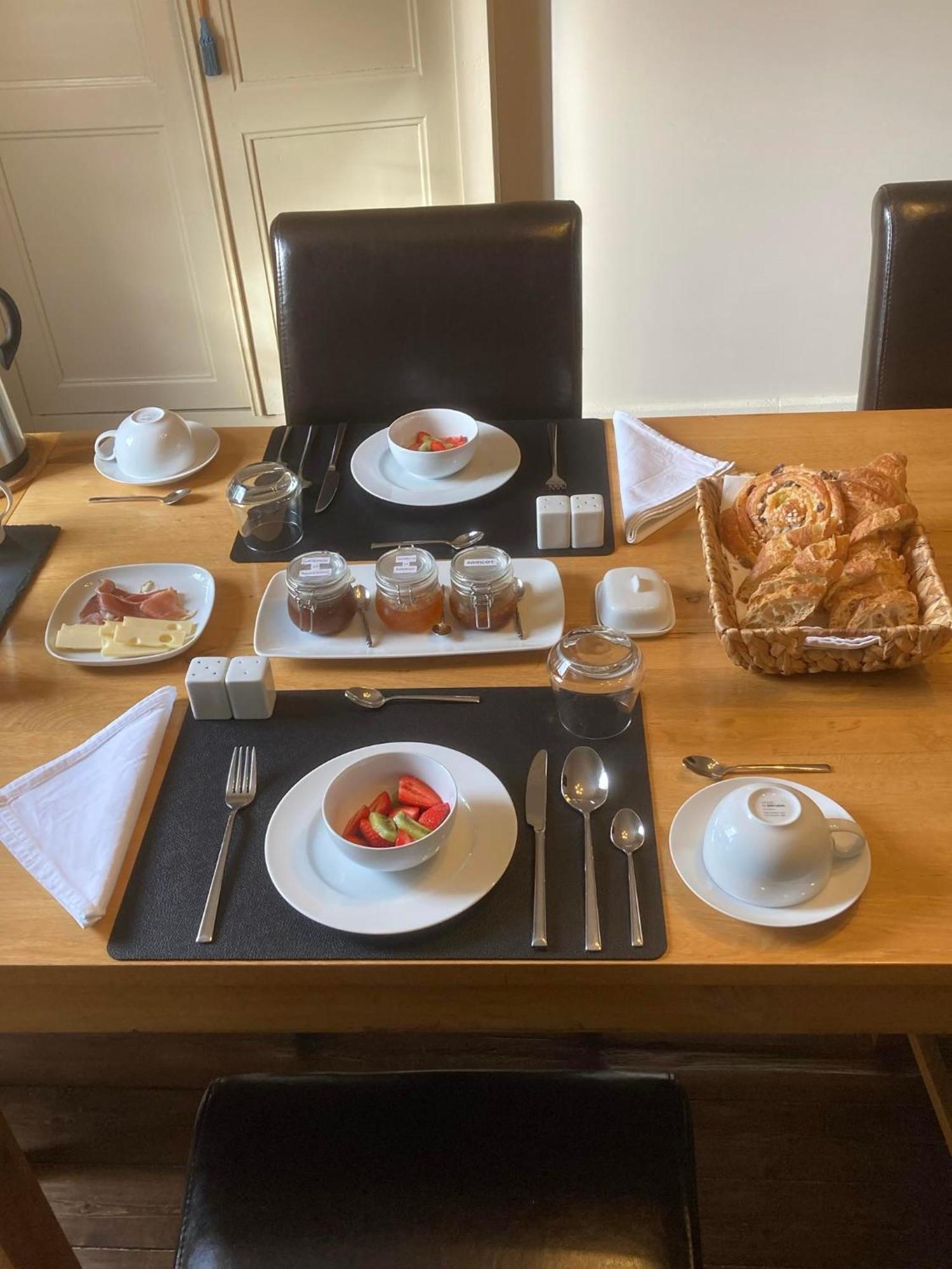 Le Patio Chambres Et Tables D'Hotes La Tour-Blanche Zewnętrze zdjęcie